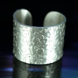 Ear Cuff- Shiny Bubbles