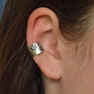 Ear Cuff Wolf-Dog Tracks image 3