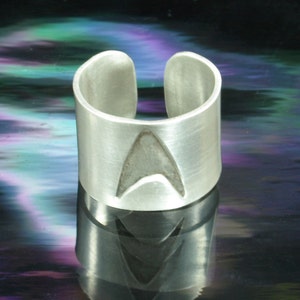 Ear Cuff Star Trek Insignia image 1