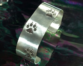 Bracelet- Wolf-Dog Track