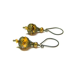 Topaz Golden Pearl Earrings image 3