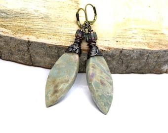 Pendientes de jaspe de piedra de la paz