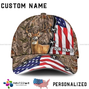 Aangepaste naam hertenjachthoed voor mannen Gepersonaliseerde camouflage baseballpet met Amerikaanse vlag, gewei en bokontwerp patriottisch jachtcadeau