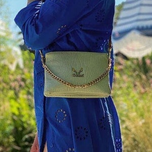 Pistaziengrüne 2-in-1 Ledertasche - Chic und Funktionell