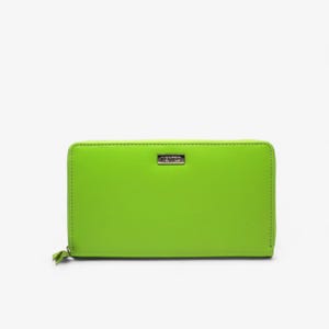 Green Leather RFID Wallet for Maximum Protection and Style
