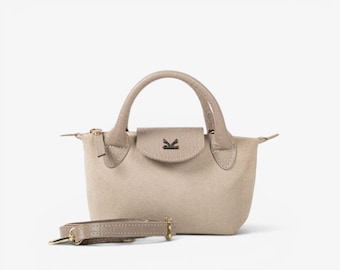Beige suède leren mini handtas - Handgemaakte Griekse tas met handvat aan de bovenkant en schouderband