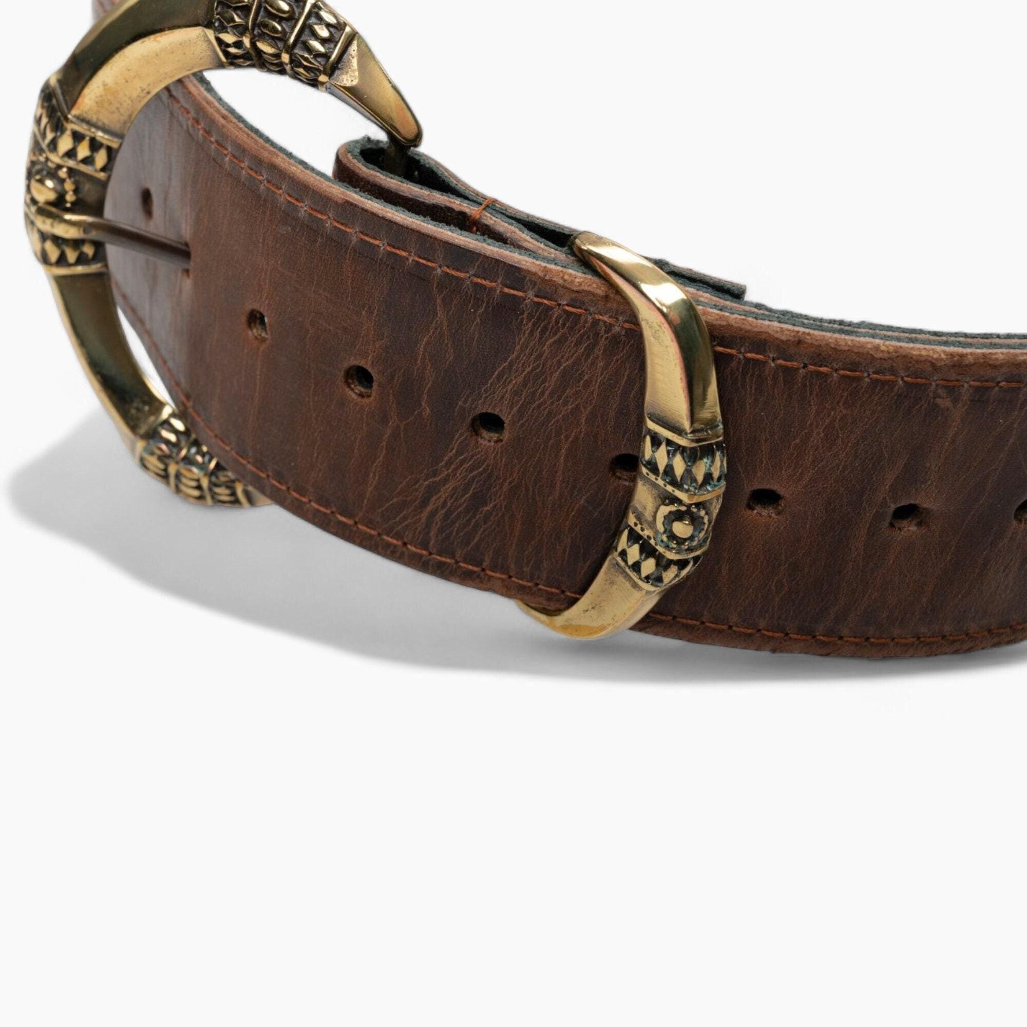Brown Pull-Up Leather Belt with Bronze Buckle - Timeless and Rugged