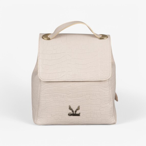Beige Leather Backpack With Flap Closure - Elegant Handmade  display picture 3
