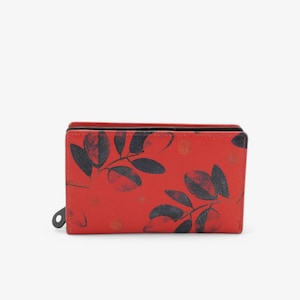 Cartera de piel roja para mujer: diseño elegante y funcional