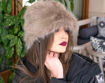 EUC faux fur women\'s beautiful very warm winter hat, tan 58a822b5-a093-4192-ac62-  main image 3