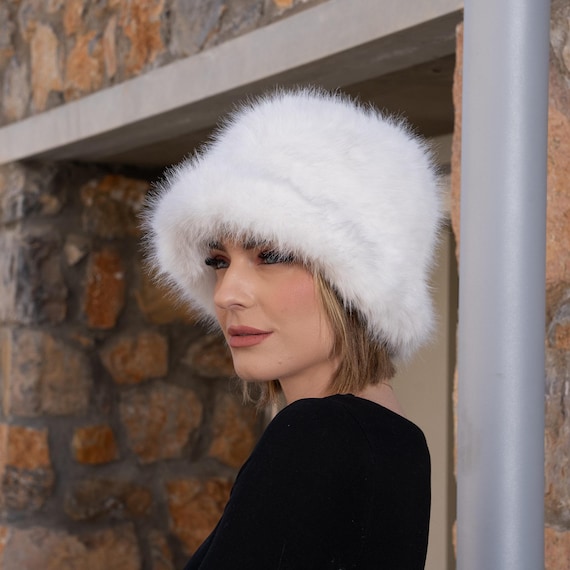 Elegant Cozy Faux Fur Hat White Soft Warm Winter Hat  display picture 1