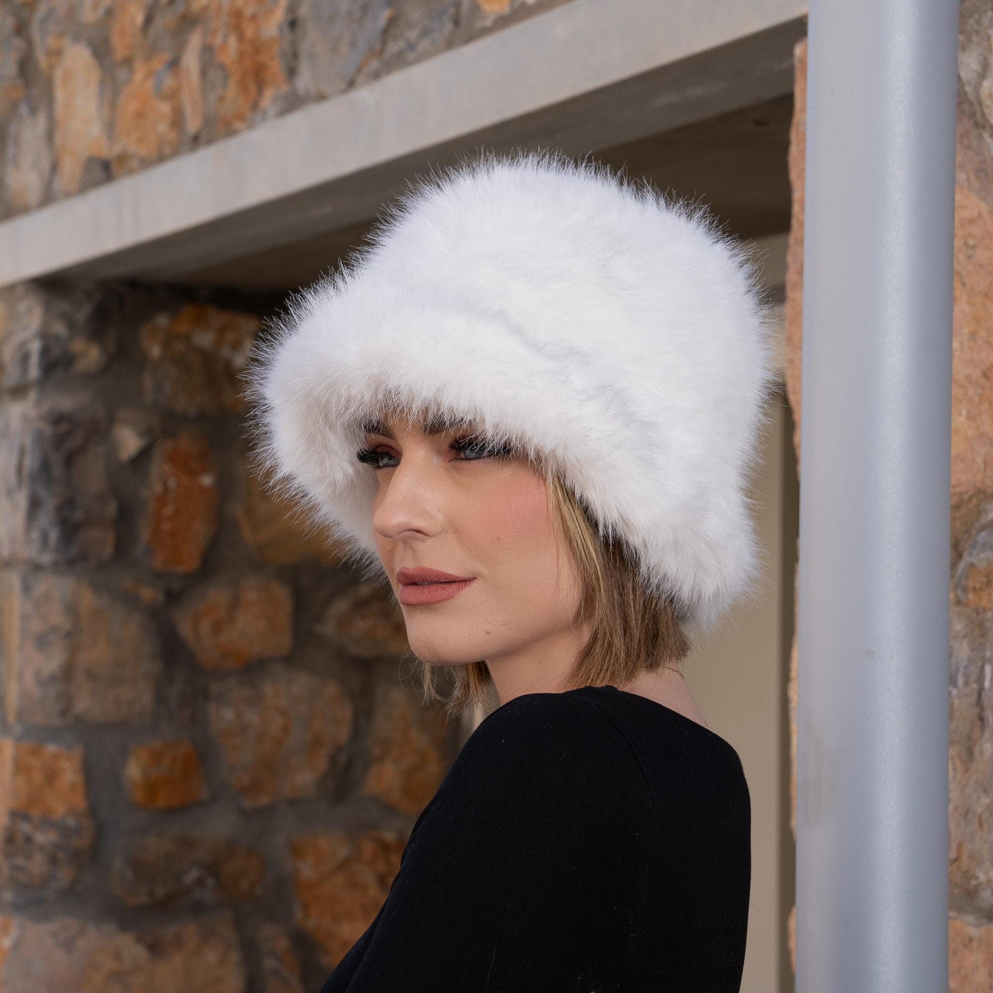 EUC IL TRENINO Luxurious White Fur Hat Womens Made in an Italy. Size S Fur White Hats for Women for sale | eBay main image 4