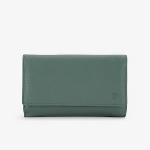 Cartera de mujer de piel verde pistacho con protección RFID: elegante y segura