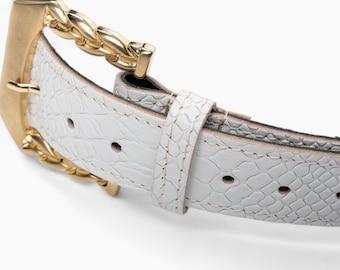 Elegant White Leather Belt with Gold Chain Buckle - Sophisticated Style and Timeless Craftsmanship