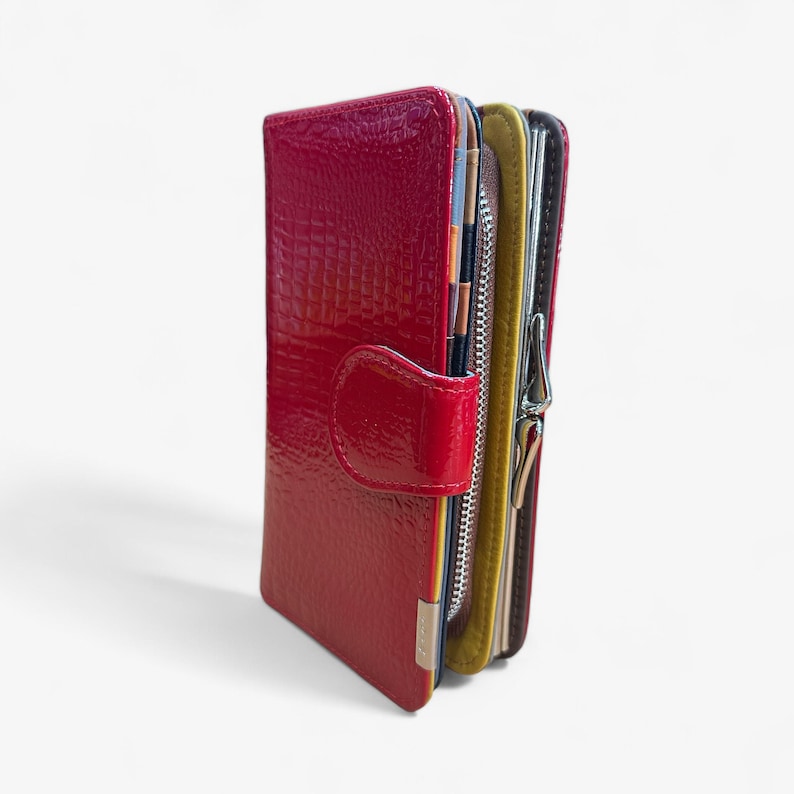 Cartera de piel roja: diseño elegante, compacto y perfecto para regalar. imagen 3