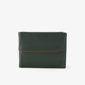 Men's Green Leather Wallet with RFID Protection - Elegant & Practical