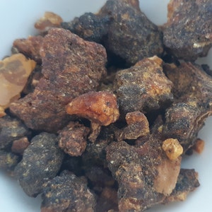 Opoponax, Sweet Myrrh gum, Commiphora guidottii, pieces, natural incense, burnables, rituals, Witches Kits