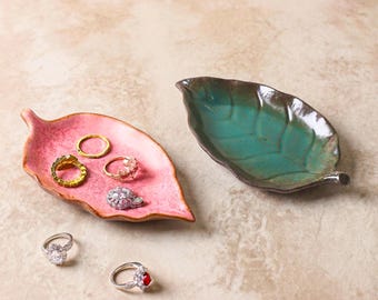 Leaf Trinket Dish: Ceramic Leaf Jewelry Tray, Ring Holder Dish, Japandi Wabi Sabi Decor