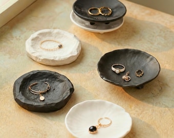 Black and White Ceramic Trinket Dish, Minimalist Jewelry Dish, Irregular Ring Holder Tray, Japandi Decor, Wabi Sabi Decor