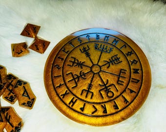 Handgemaakte hars Viking-runenset: Elder Futhark, Vegvisir-altaarplaat