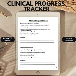 Może przedstawiać: Cyfrowy Clinical Progress Tracker wyświetlany na tablecie. Dokument zawiera sekcje dotyczące regulacji behawioralnej i emocjonalnej oraz relacji terapeutycznej, ze skalami ocen i sekcjami komentarzy. Tekst na obrazku brzmi: "READY TO PRINT" i "Instant Download".