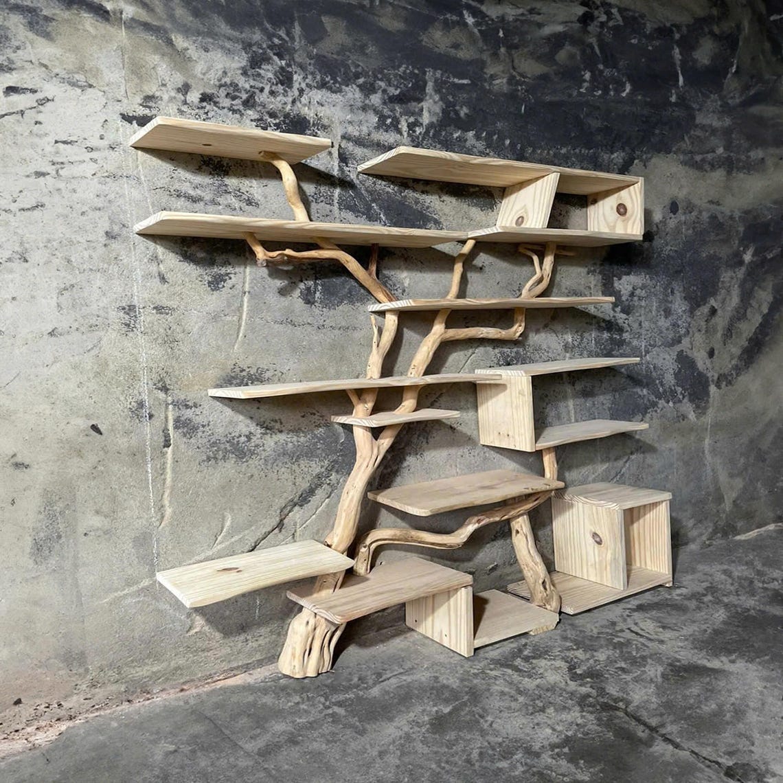 Baumstamm Regal Ecke