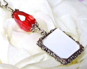 Wedding bouquet photo charm with small picture frame and teardrop crystal. Gift for the bride to remember a loved one.