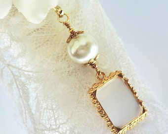 Gold tones Wedding bouquet photo charm. Ivory pearl photo charm. Bridal shower gift. Memorial photo charm.