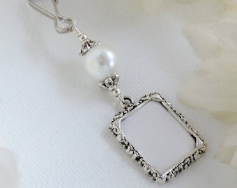 Wedding bouquet photo charm with White shell pearl. Bridal shower gift for the bride. Memorial photo. One or 2 sided frame.