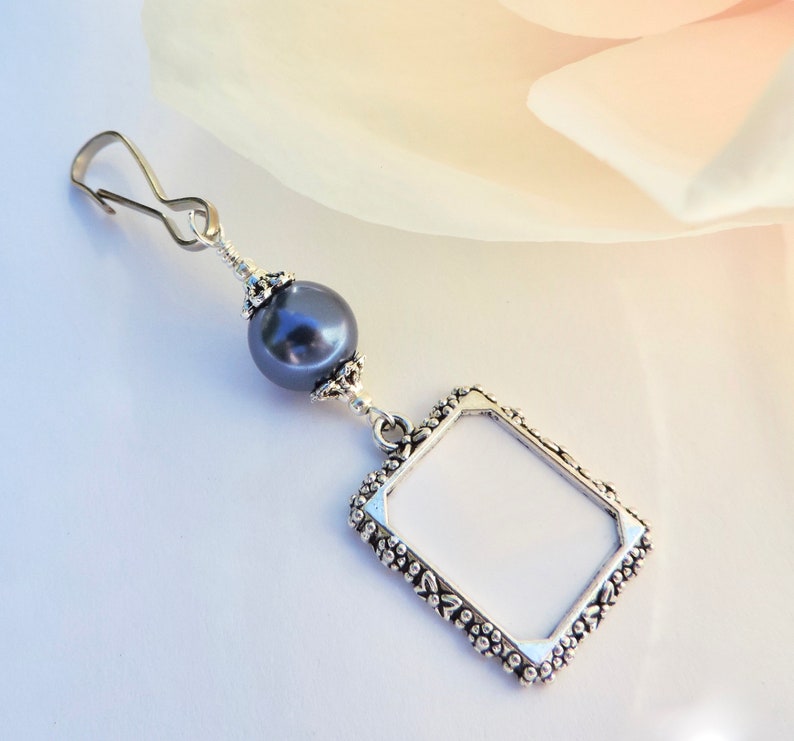 Wedding bouquet photo charm with Freshwater pearl. Memorial photo charm for a bride's bouquet. Navy blue pearl