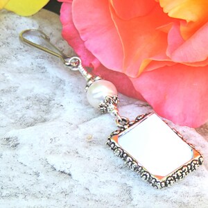 Wedding bouquet photo charm with Freshwater pearl. Memorial photo charm for a bride's bouquet. Freshwater pearl