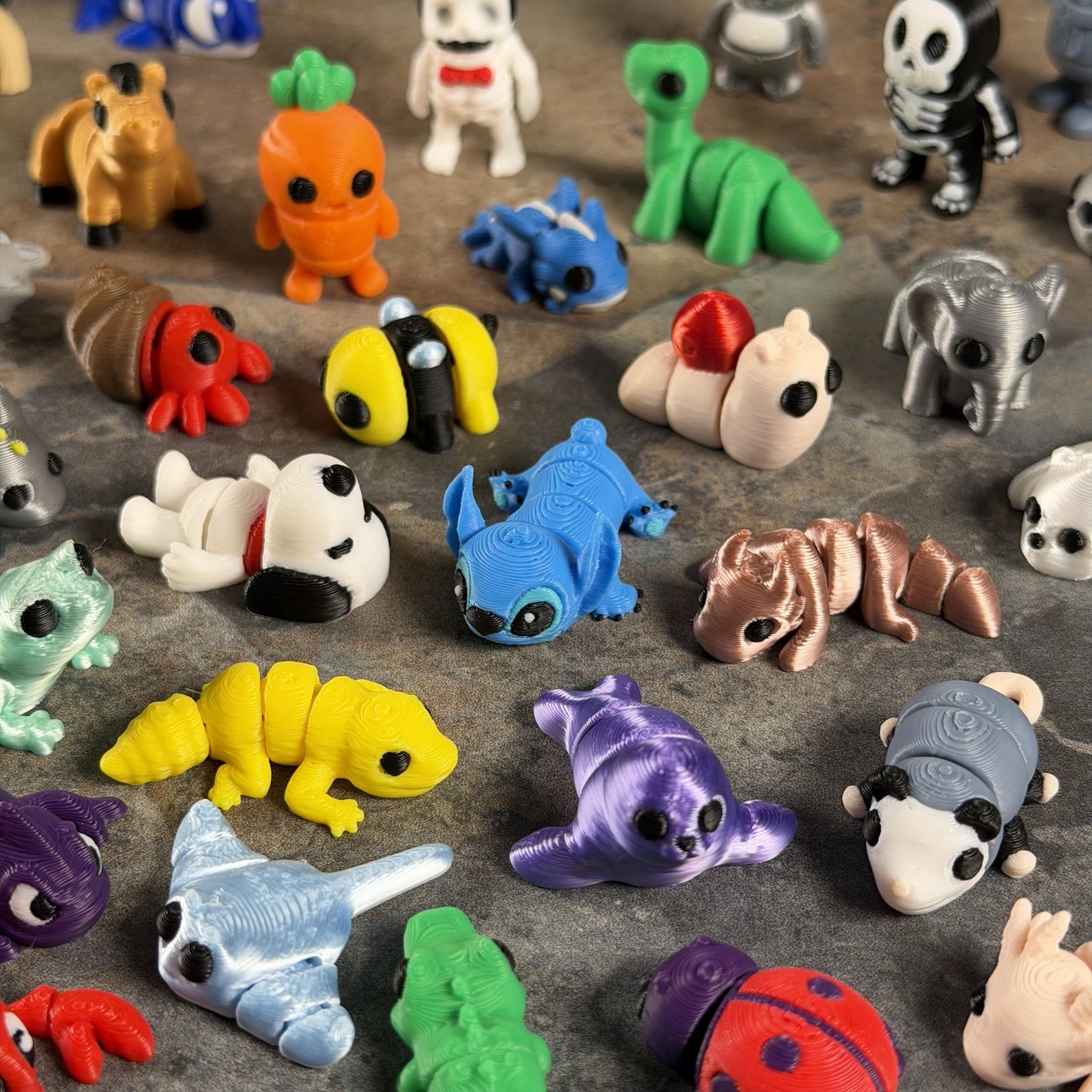100 Mini Animal Toy Bundle, Random Cute Figurines, Bulk Party Favors ...