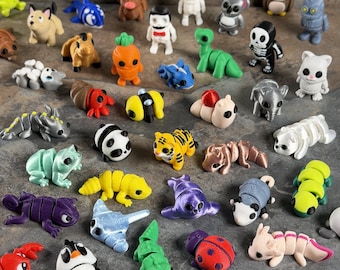 100 Mini Animal Toy Bundle, Random Cute Figurines, Bulk Party Favors, Treasure Box Toys, Small Collectible Desk Toys, Gift Bag Fillers