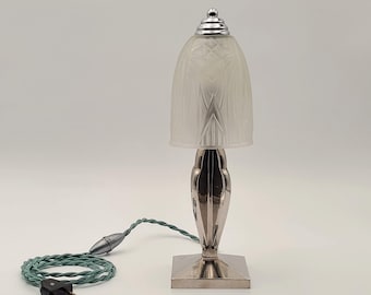 French Art Deco Bedside Lamp – Streamline Modernist Design – Frosted Pressed Glass Shade