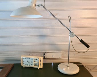 Large Articulated 60's Desk Lamp – Chrome & aluminium – French Design by André Lavigne for Aluminor