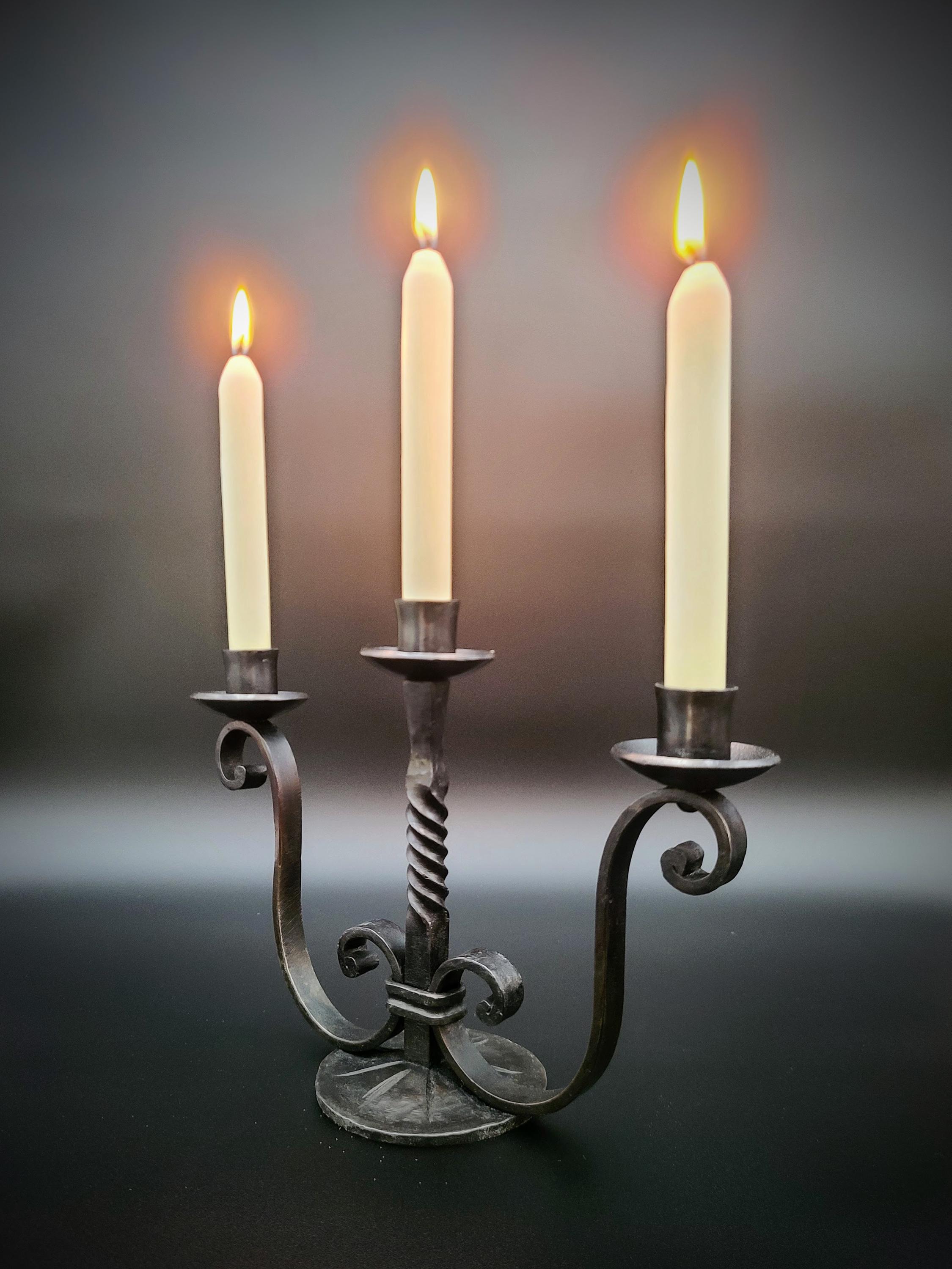 錬鉄製三本脚キャンドルスタンド – フランスのヴィンテージホーム