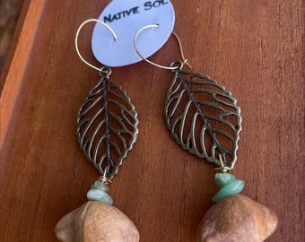 Brass and beads earrings