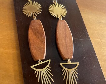 Brass and beads earrings