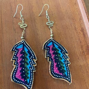 Kolczyki z włókna batikowego