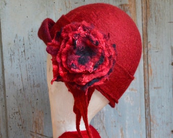 1920's flapper grey cloche hat, Downton Abbey hat, Miss Fisher, Great Gatsby hat with a rose pin. Christmas gift for her