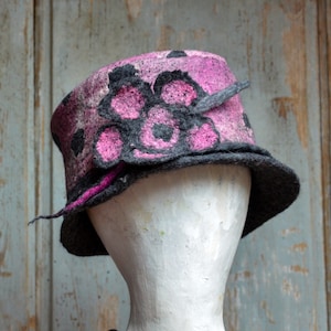 Retro Bucket Hat for Women | Warm Winter Wool Blend | Vintage Style Winter Hat