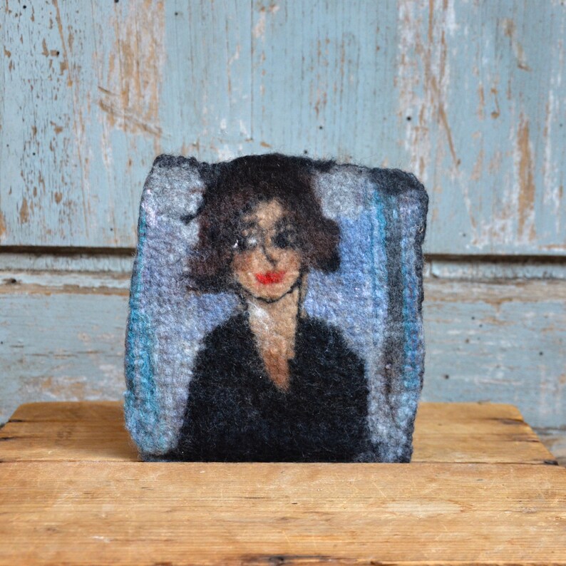 Brooch pin, small wool portrait, jewelry brooch, felt jewelry, gift idea for her Portrait 2