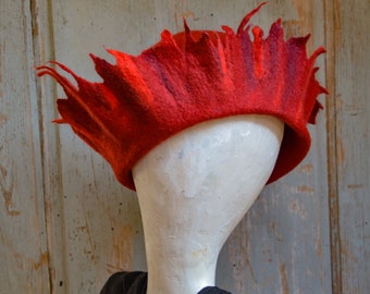 Red crown cloche hat, sculptured unique handmade felt spiked hat, wool warm winter hat for women, unique gift for her, Royal crown