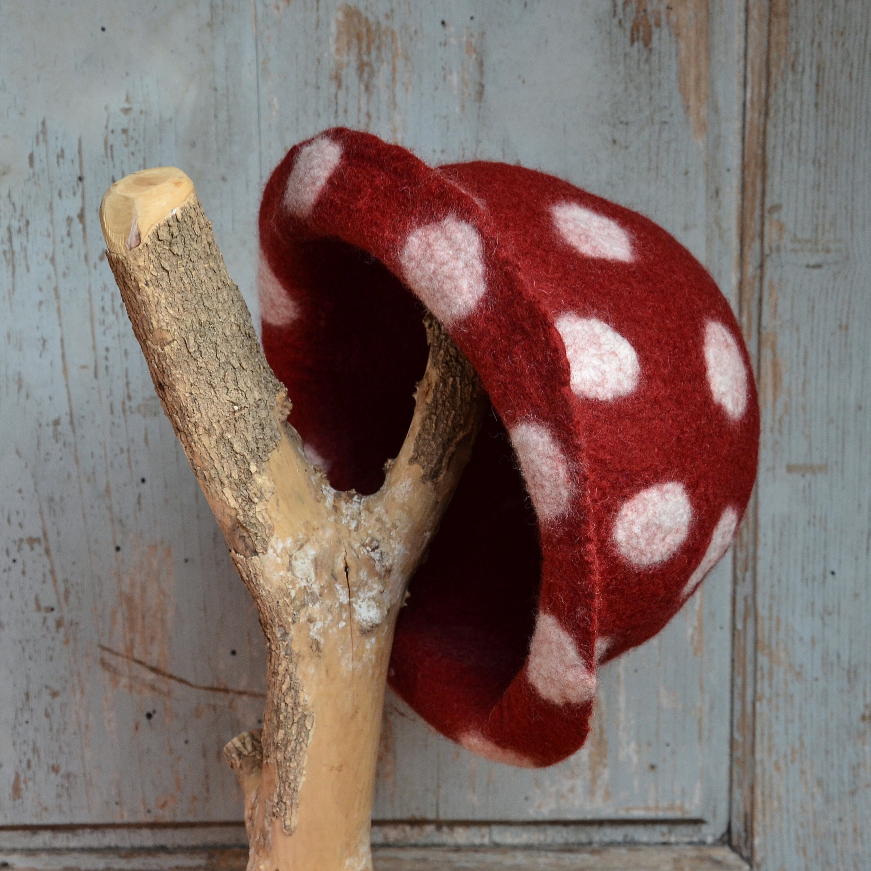 Red Polka Dot Wool Cloche Hat, Warm Winter Hat - Etsy display picture 3