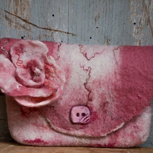 Handmade Pink Felted Wool Purse – Small Rose Clutch, Romantic Gift, Cosmetic Pouch, Travel Bag for Her