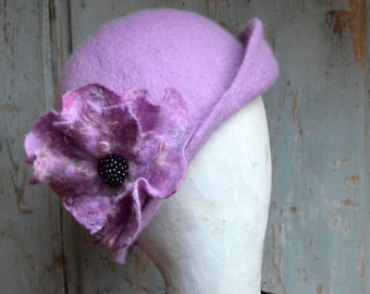 Vintage style, flapper, cloche hat in lilac, 1920s, Art Deco, Art Nouveau, Great Gatsby felt hat, Trending now, Valentine's gift for her