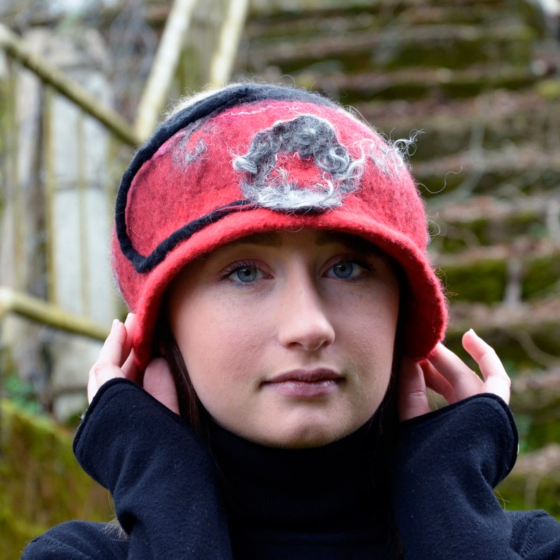 with a felt portrait of a girl for a unique gift. 1920s Cloche in red merino wool