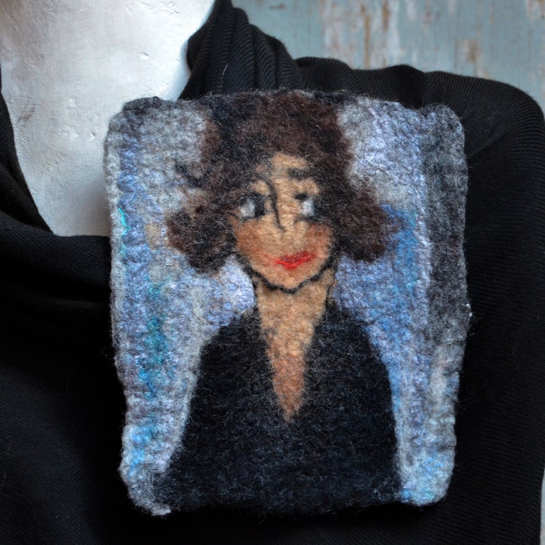 Brooch pin, small wool portrait, jewelry brooch, felt jewelry, gift idea for her image 3