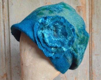 Handmade Sea Green Felt Beanie Hat, Newsboy Wool Cap  Slouchy Beanie nuno Felted Gif for her.