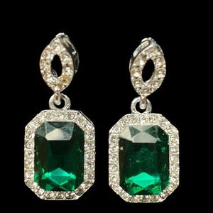 Elegant Emerald Green Drop Earrings | Vintage-Inspired Crystal Studded Jewelry | Classic Dangle Earrings for Women